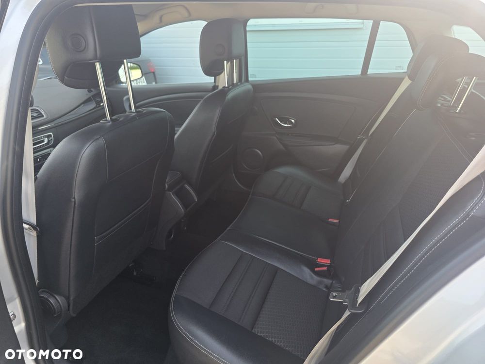 Renault Megane ENERGY TCe 130 BOSE EDITION - 26