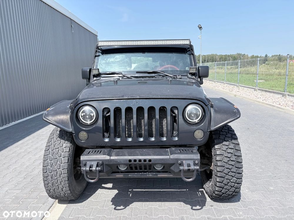 Jeep Wrangler - 11