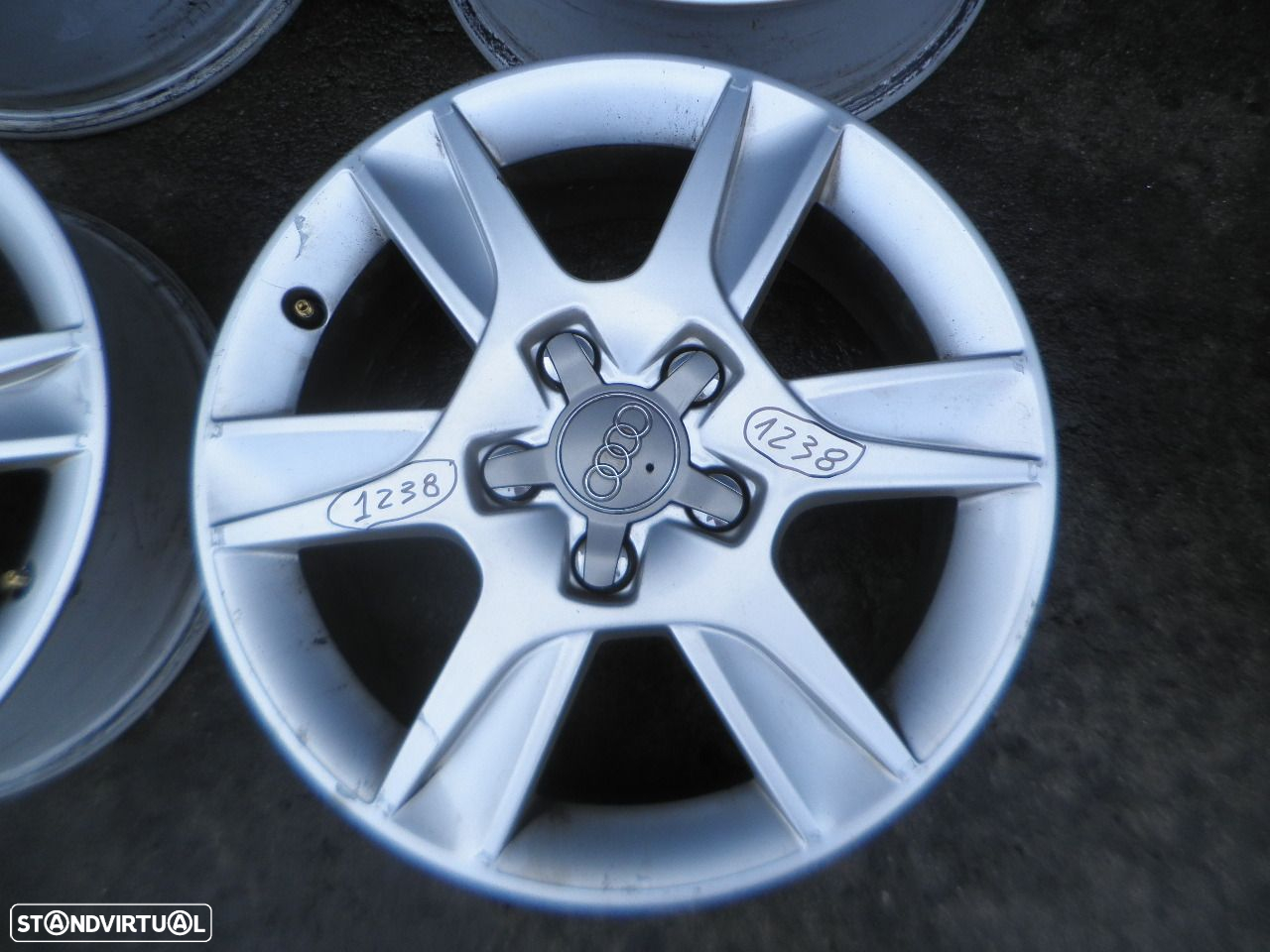 Jogo De Jantes Jgjant1238 AUDI A3 2012 1.6TDI 105CV 5P PRETO ET50 6.5X16 5X112 56.8MM - 2