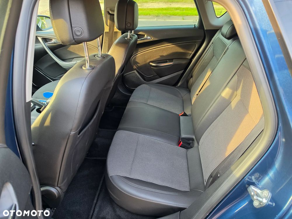 Opel Astra 1.7 CDTI Cosmo - 13