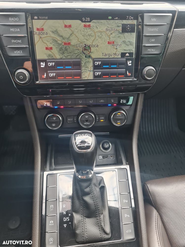 Skoda Superb Combi 2.0 TDI DSG 4X4 Laurin & Klement - 13