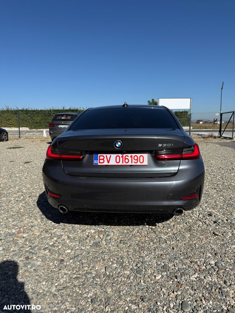 BMW Seria 3 330i xDrive AT - 6