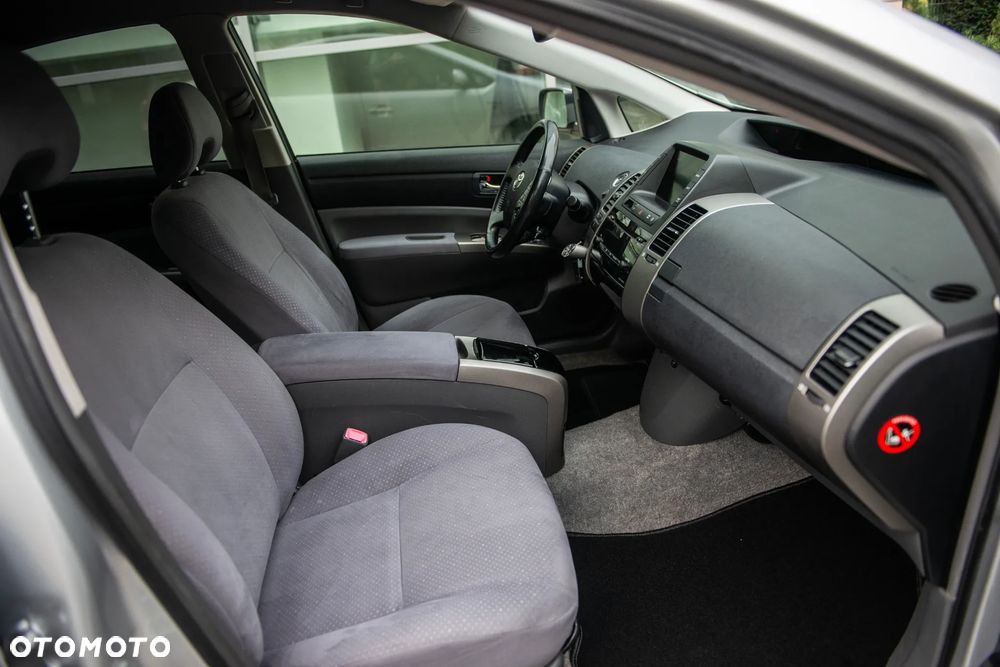Toyota Prius 1.5 VVT-i Prestige - 22