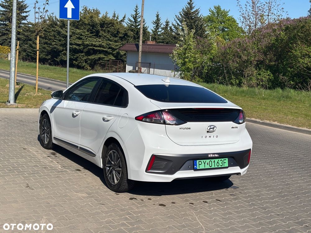 Hyundai IONIQ Electric Premium - 4