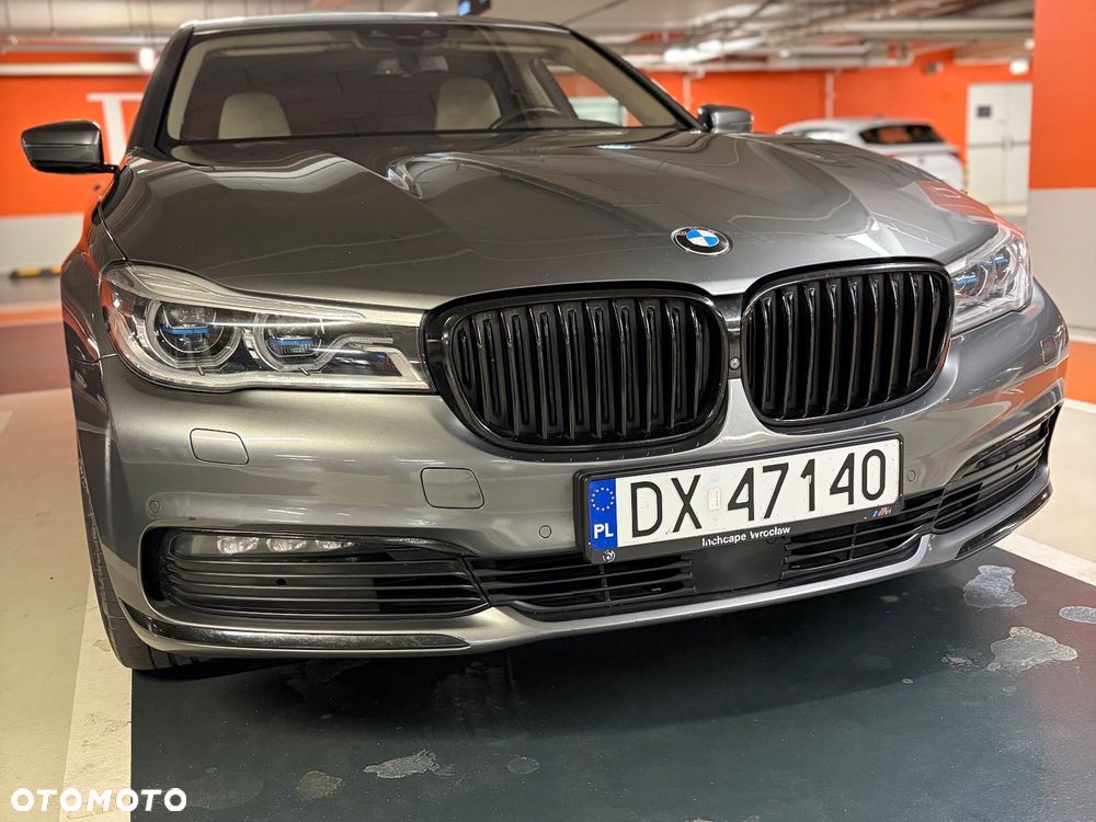 BMW Seria 7 - 33