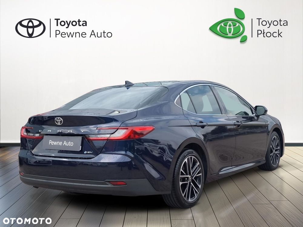 Toyota Camry - 7