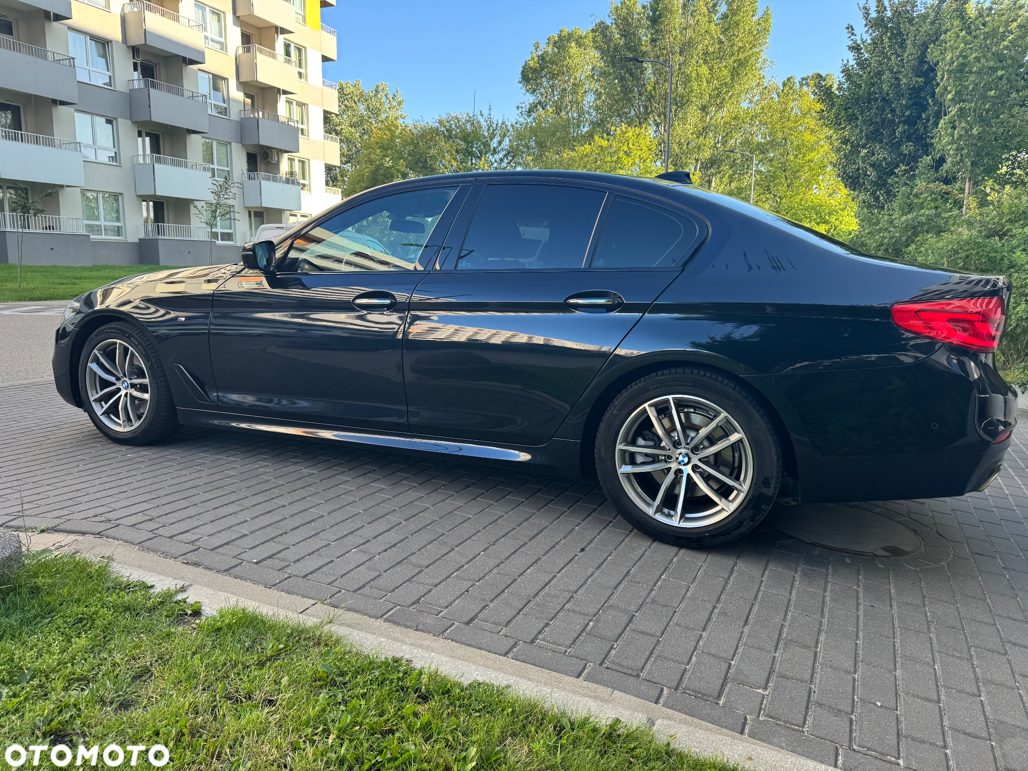 BMW Seria 5 520d xDrive M Sport sport - 9
