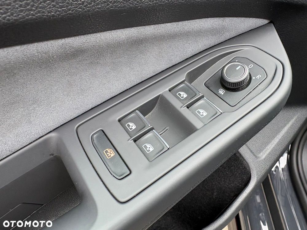 Volkswagen Golf - 20