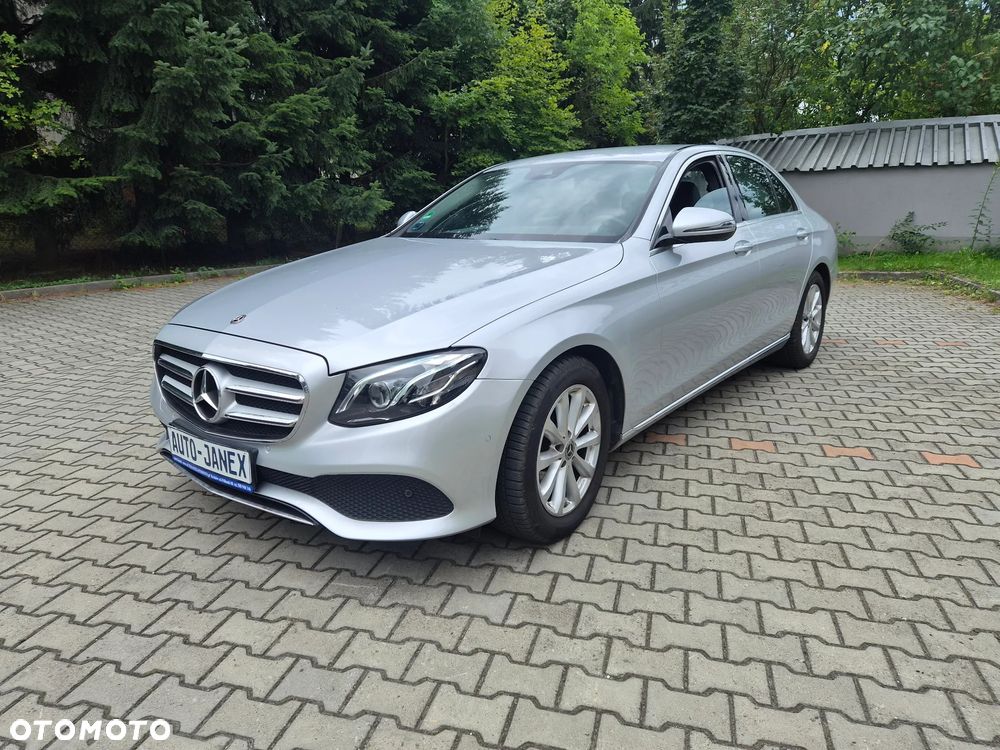 Mercedes-Benz Klasa E 200 4Matic 9G-TRONIC Avantgarde - 1