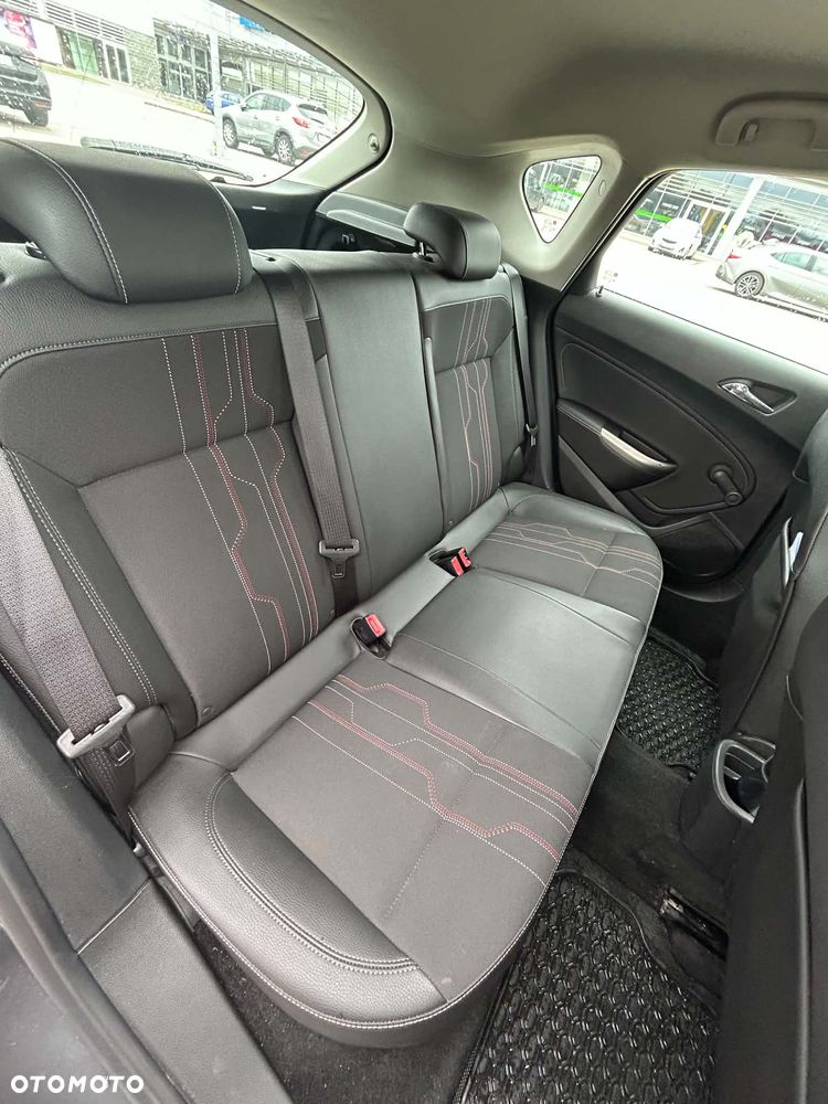 Opel Astra 1.6 - 8