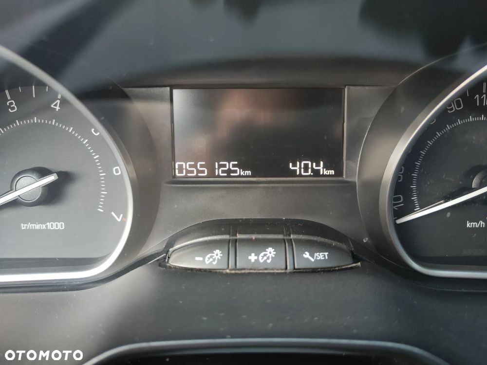 Peugeot 208 PureTech 82 Style - 11