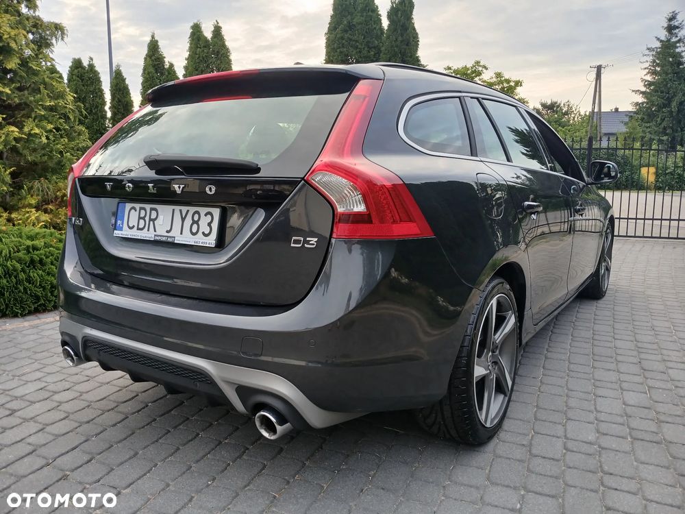 Volvo V60 D3 R-Design Momentum - 12