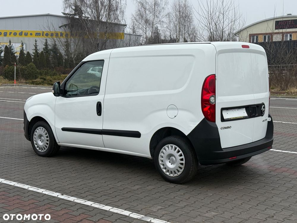 Opel COMBO 1.3 - 9
