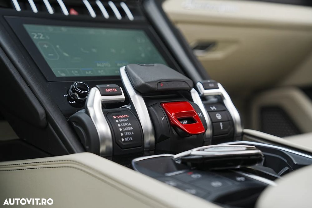 Lamborghini URUS - 19