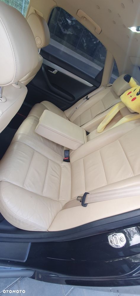 Audi A4 Limousine - 5