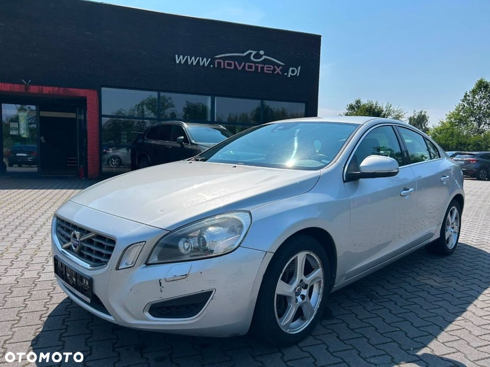 Volvo S60 - 1