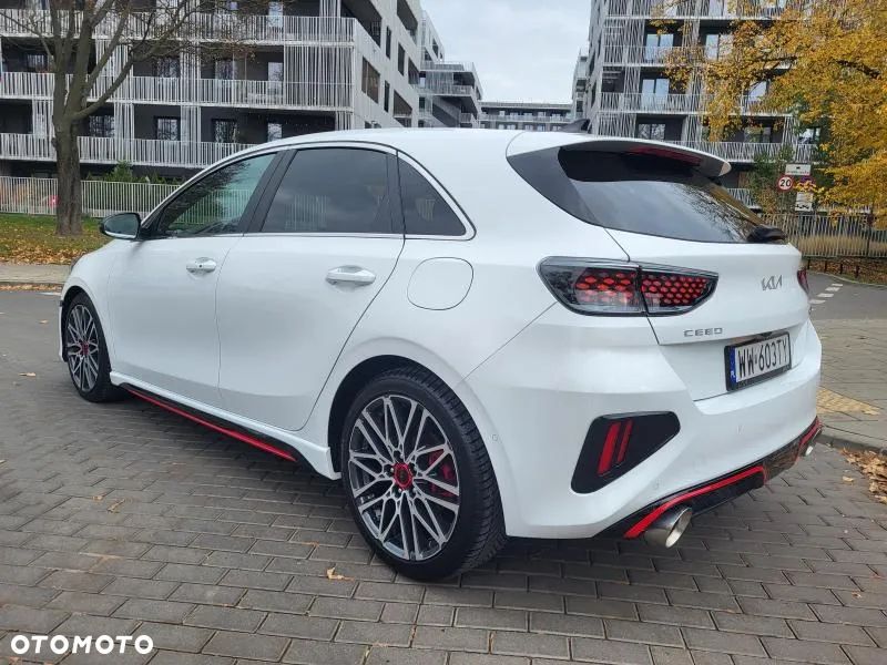 Kia Ceed 1.6 T-GDI GT DCT - 30