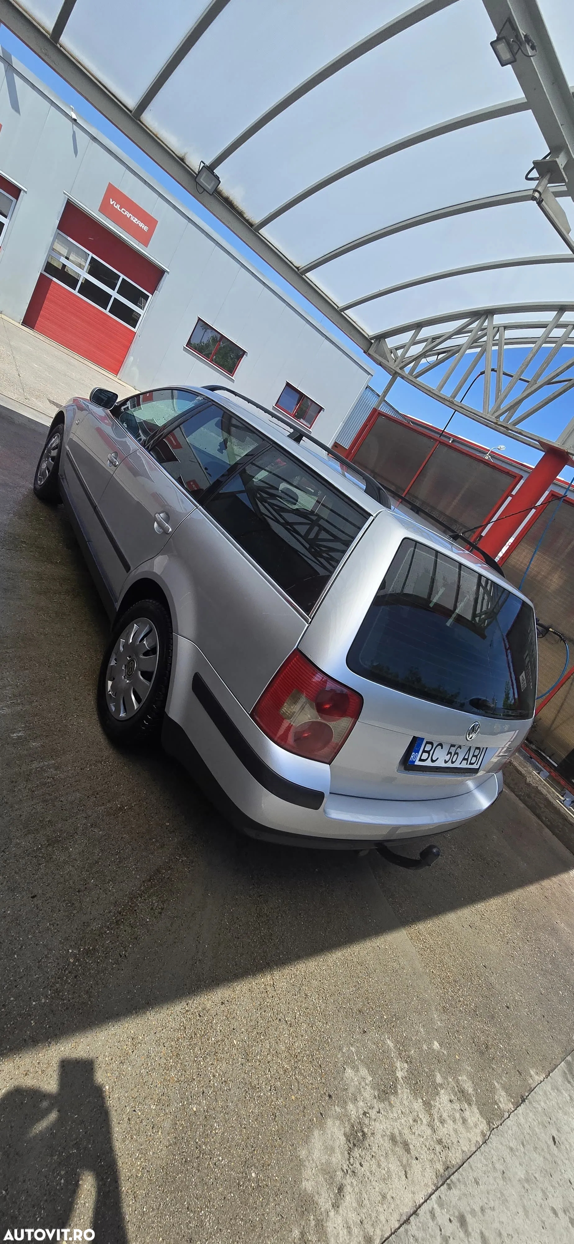 Volkswagen Passat Variant 1.9 TDI Highline - 4
