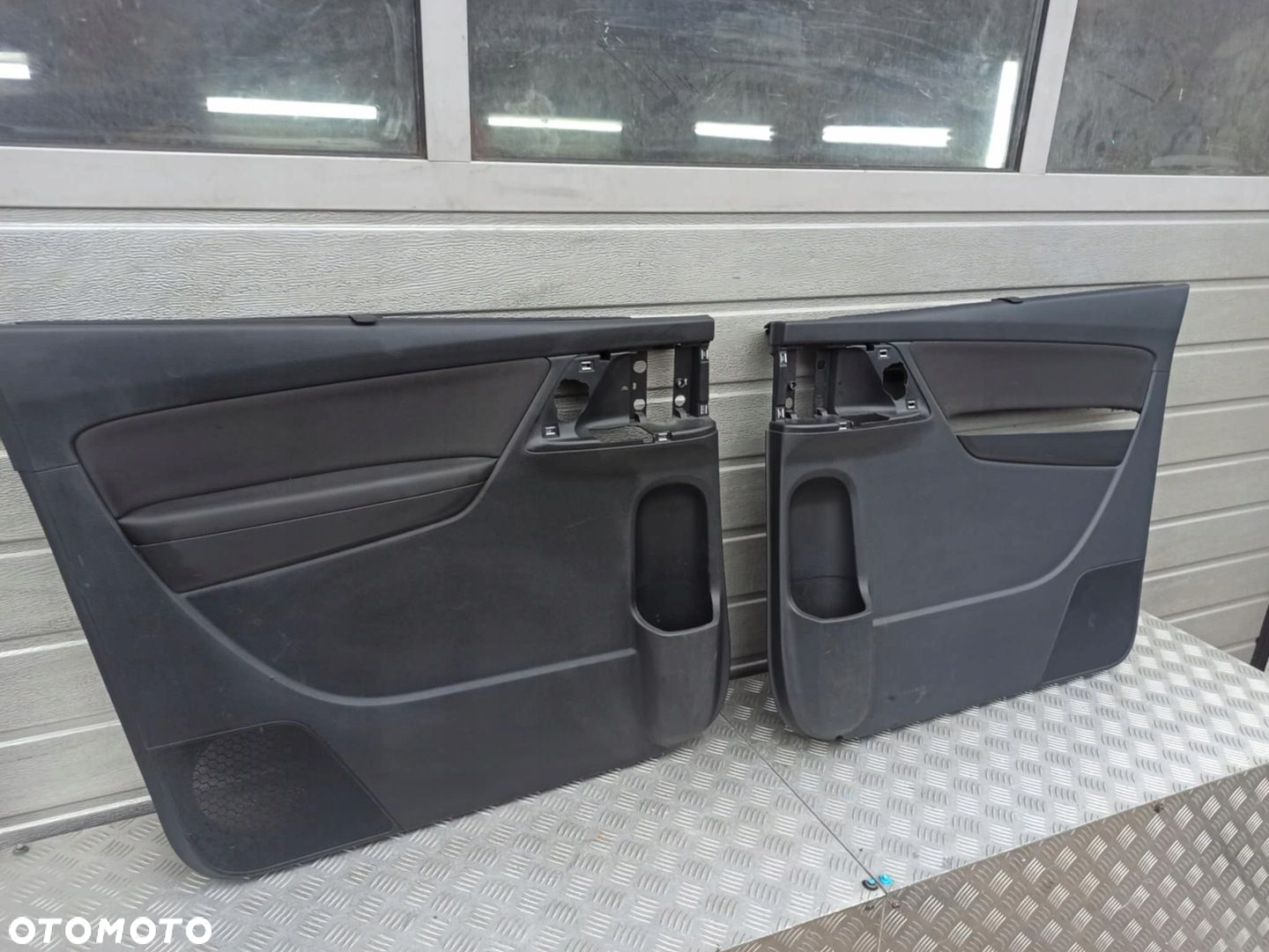 VOLKSWAGEN SHARAN 7N II BOCZEK DRZWI PRZÓD LEWY PRAWY ROLETA 2014 - 2