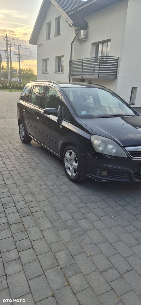 Opel Zafira 1.8 Cosmo - 11