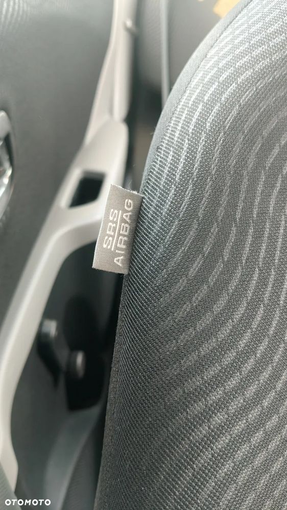 Daihatsu Charade Standard - 26