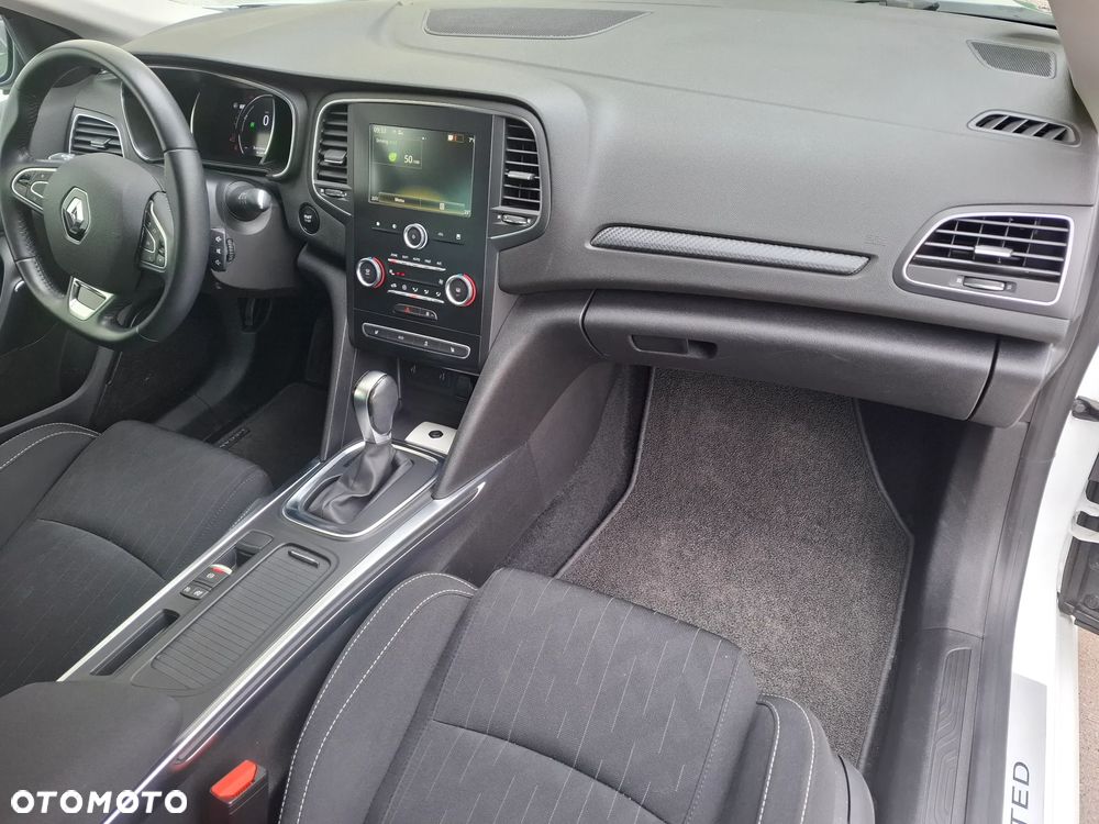 Renault Megane ENERGY TCe 140 EDC LIMITED - 38