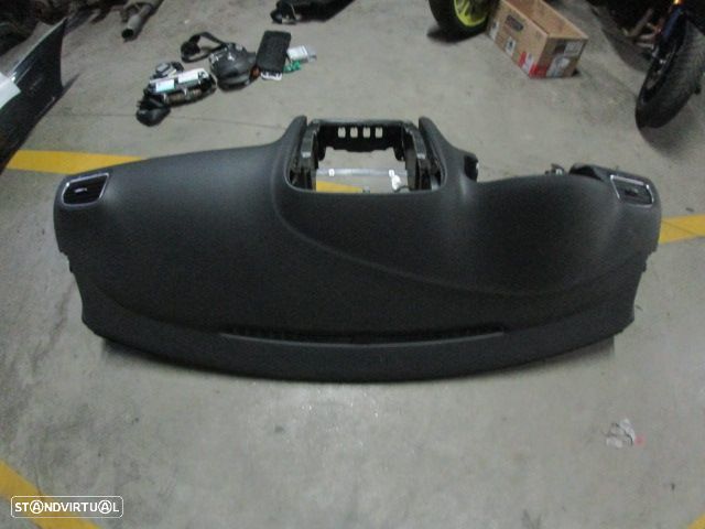 Kit Airbags 5K0880201P81U 5K0880204A 5K1880841D 5C0959655B 1K3857705AA 1K3857706AC 5K0959351  VW GOLF 6 2011 1.4I 80Cv 3P Preto PRETO - 5