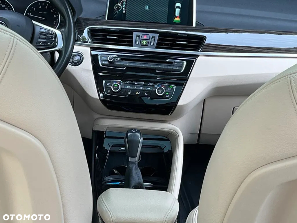 BMW X1 xDrive20i xLine - 25