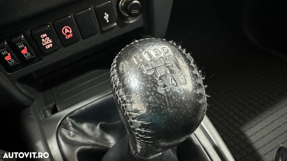 Mitsubishi L200 Double Cab 2.2 DI-D M/T Instyle - 10