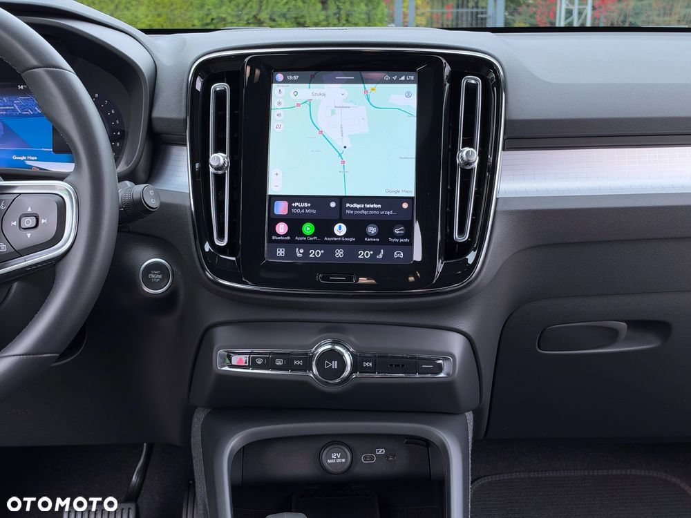 Volvo XC 40 B3 Plus Dark - 23