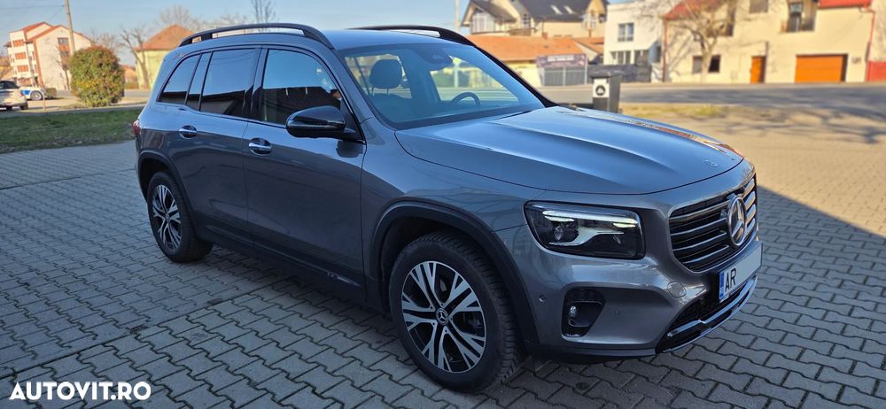 Mercedes-Benz GLB - 1