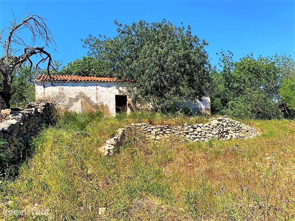Quintinha com ruína em Paderne, Albufeira - Grande imagem: 5/9