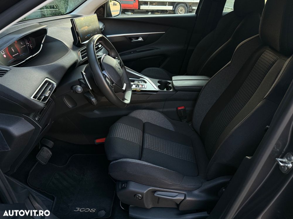 Peugeot 3008 1.2 PureTech Turbo S&S EAT8 Allure - 10
