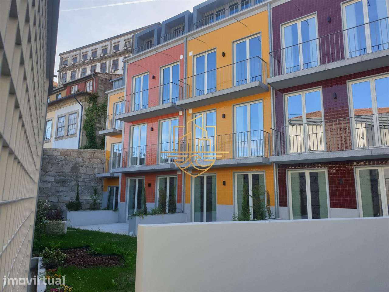 Apartamento T0+1 Turnkey Premium com Garagem e Duas Varandas — Centro - Grande imagem: 4/41