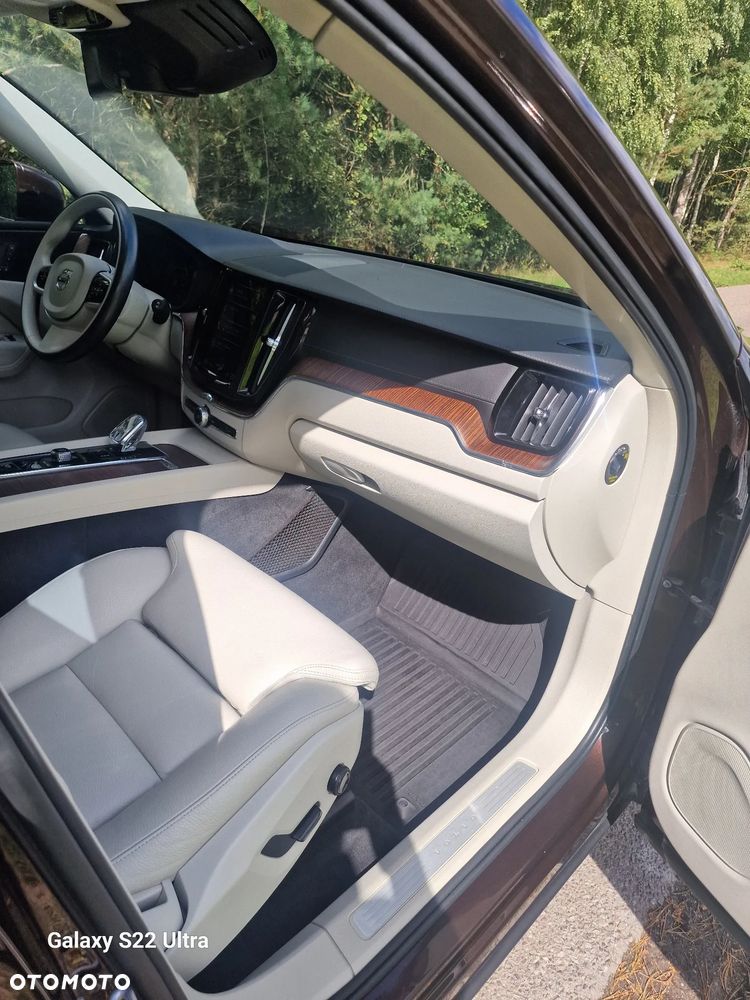 Volvo XC 60 B4 D AWD Inscription - 12