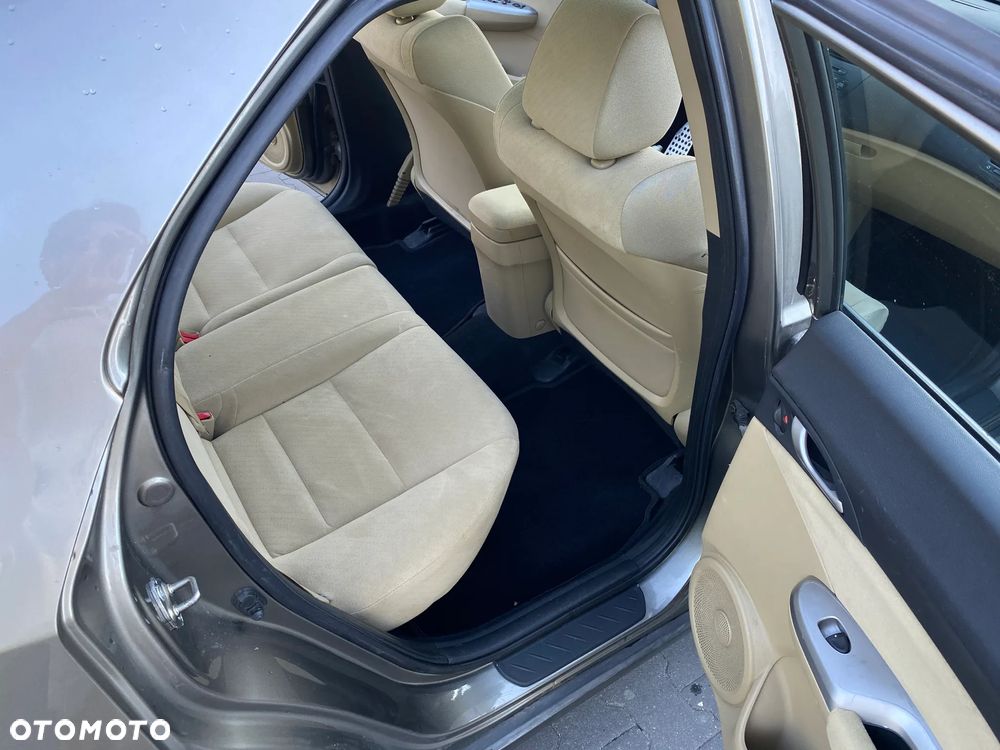 Honda Civic 1.8 Executive - 17