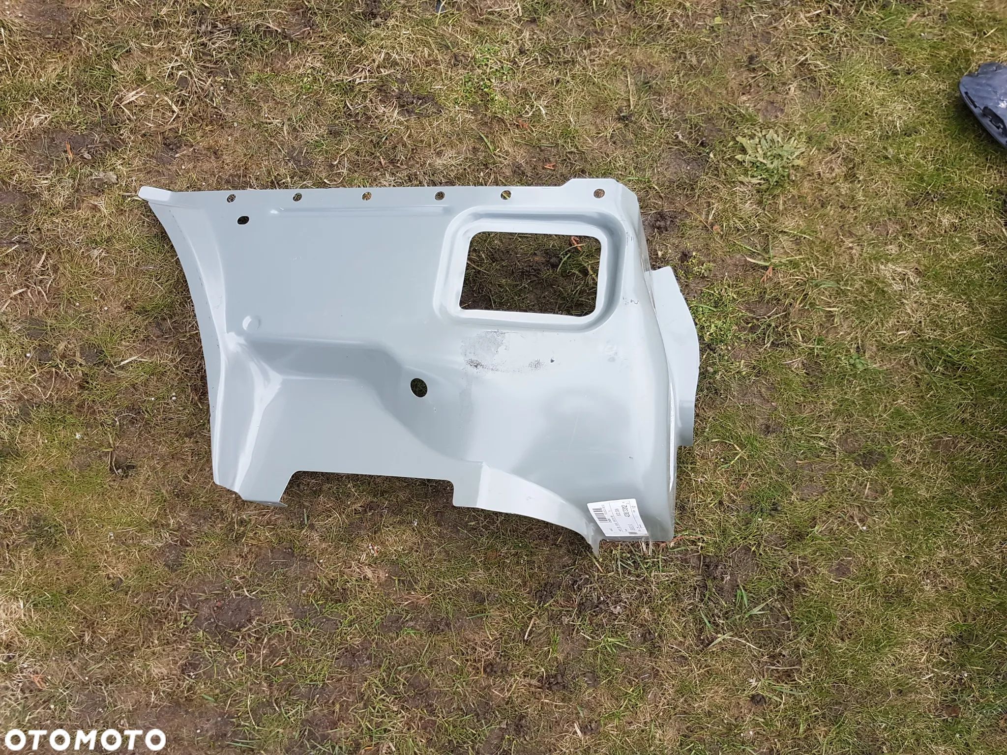 MERCEDES VITO VIANO W639 SŁUPEK NAROŻNIK LEWY TYŁ - 1
