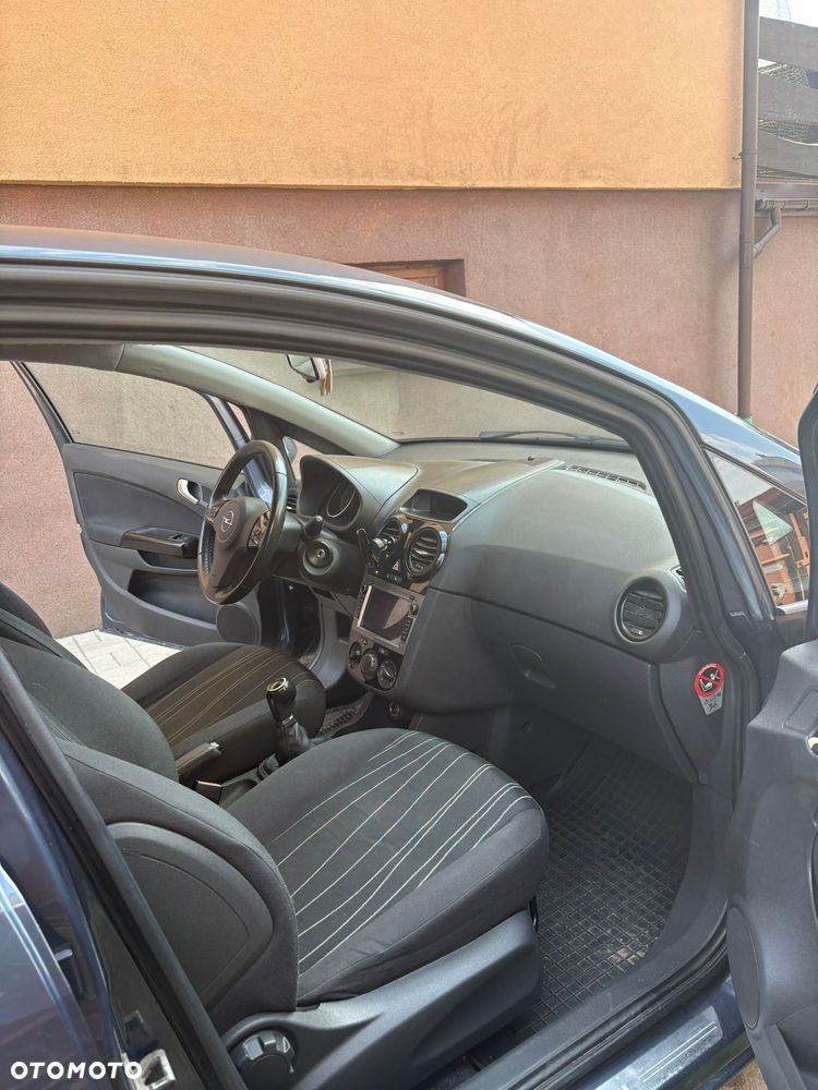 Opel Corsa 1.2 16V Cosmo - 7