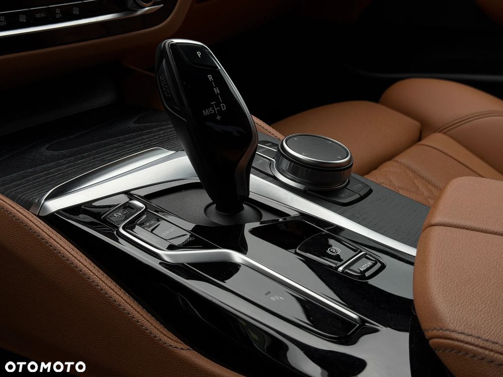 BMW Seria 5 530i mHEV M Sport sport - 26