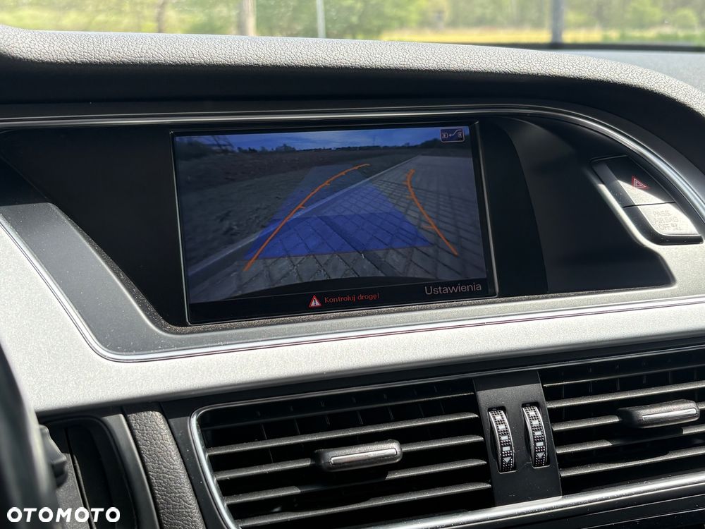 Audi A4 Limousine - 32