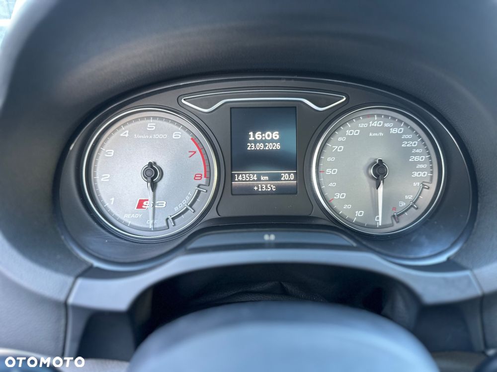 Audi S3 S tronic - 22