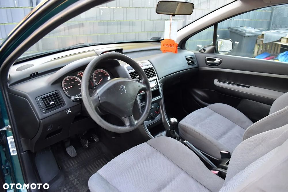 Peugeot 307 1.4 XR - 25