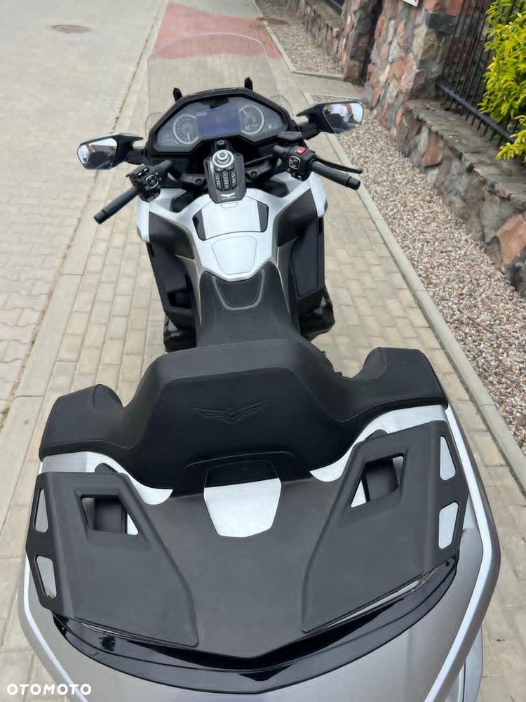 Honda GL - 8