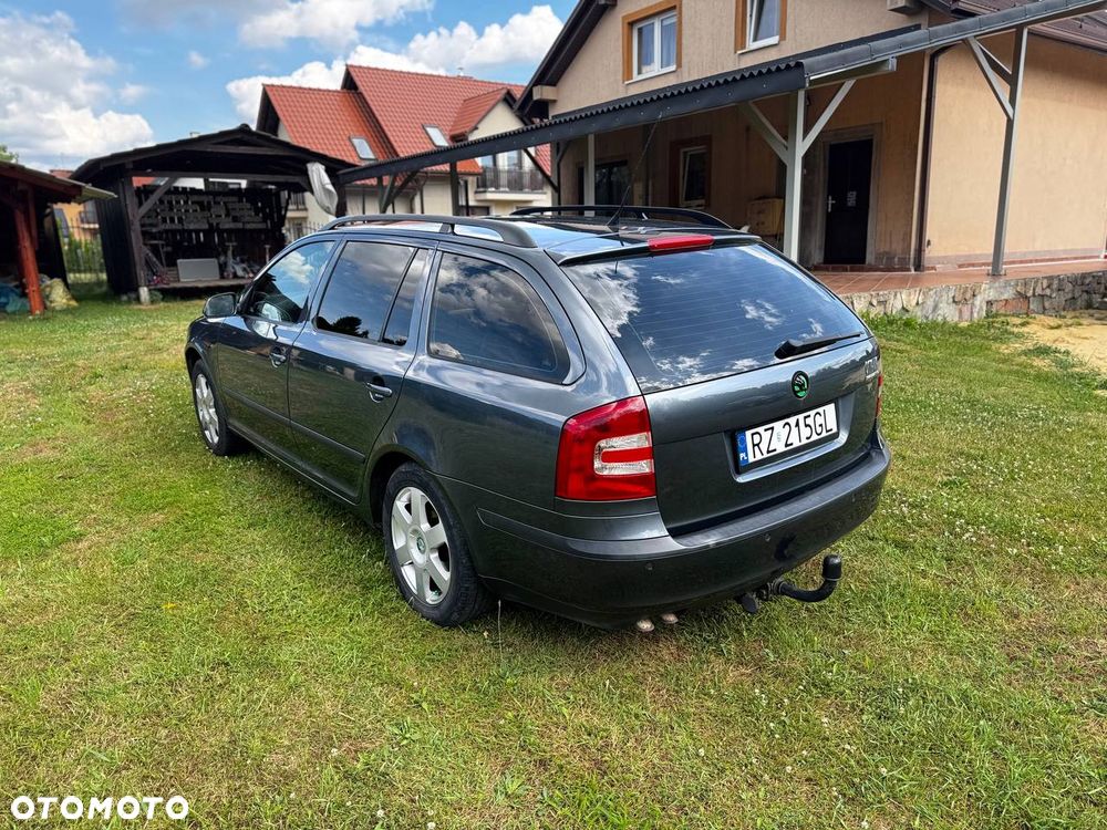 Skoda Octavia 1.9 TDI Elegance DSG - 3