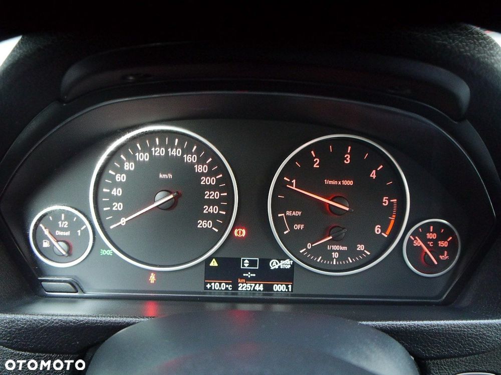 BMW Seria 3 318d Luxury Line - 16