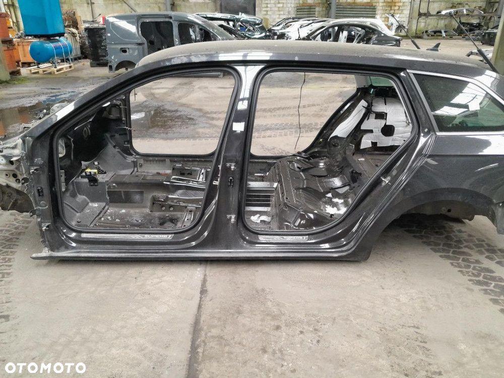 SKODA SUPERB III KOMBI PRÓG LEWY LF9R - 1