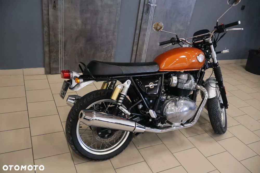 Royal Enfield Interceptor - 11