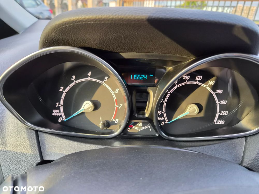 Ford B-MAX 1.0 EcoBoost Titanium EU6 - 19