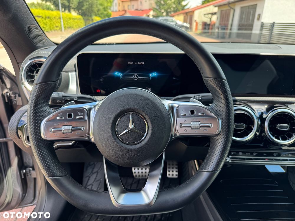 Mercedes-Benz CLA 220 d AMG Line 8G-DCT - 11
