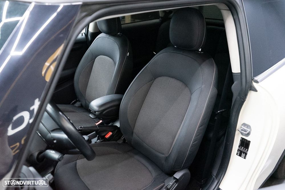 MINI 3 Portas Cooper D - 24